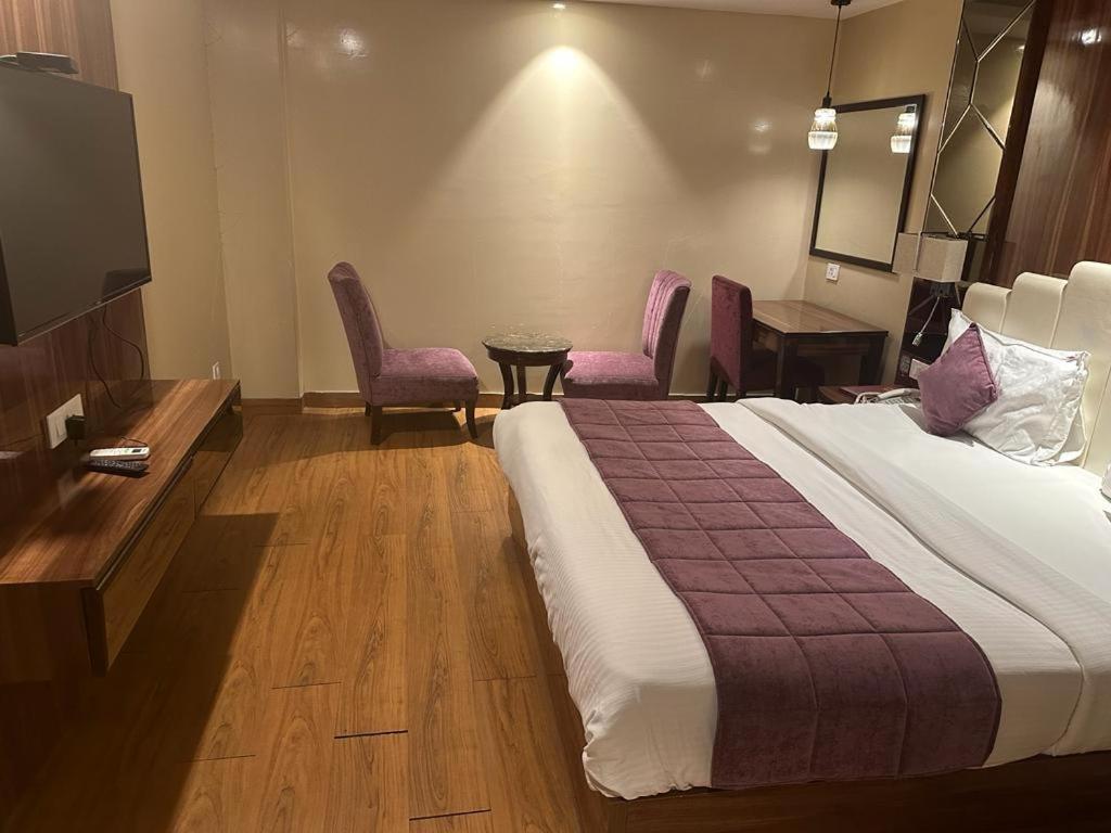 Airport Hotel Ramhan Palace Mahipalpur Nova Deli Exterior foto