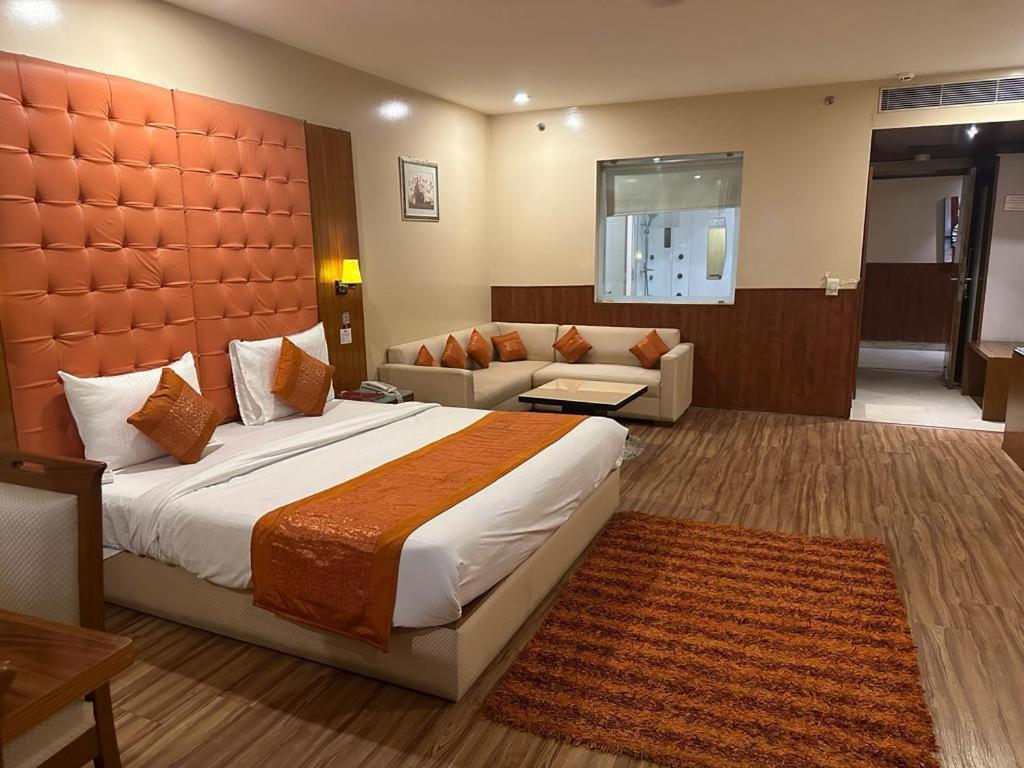 Airport Hotel Ramhan Palace Mahipalpur Nova Deli Exterior foto