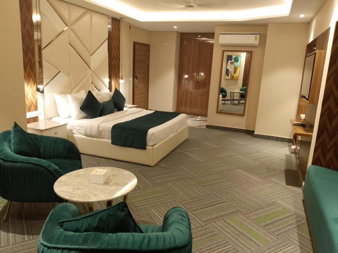 Airport Hotel Ramhan Palace Mahipalpur Nova Deli Exterior foto