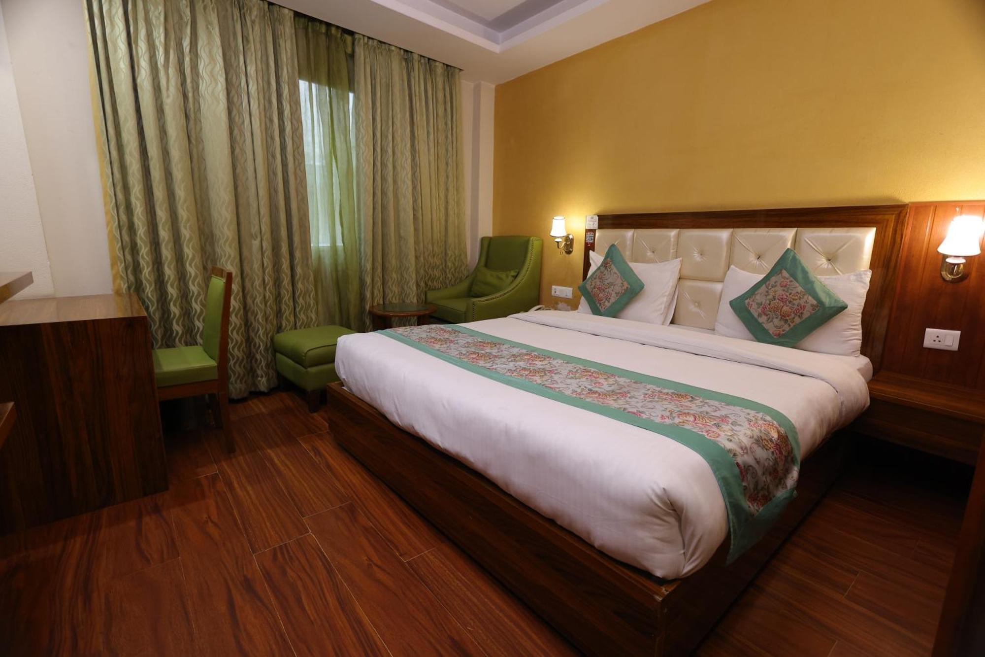 Airport Hotel Ramhan Palace Mahipalpur Nova Deli Exterior foto