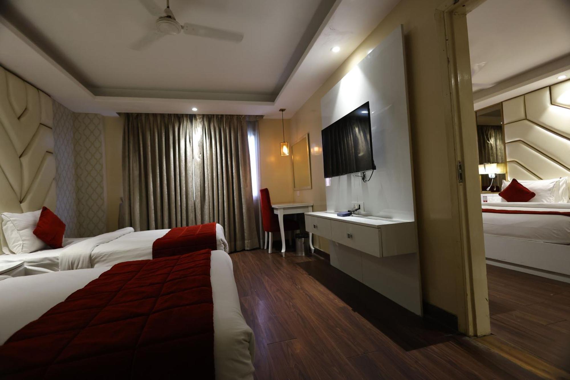 Airport Hotel Ramhan Palace Mahipalpur Nova Deli Exterior foto